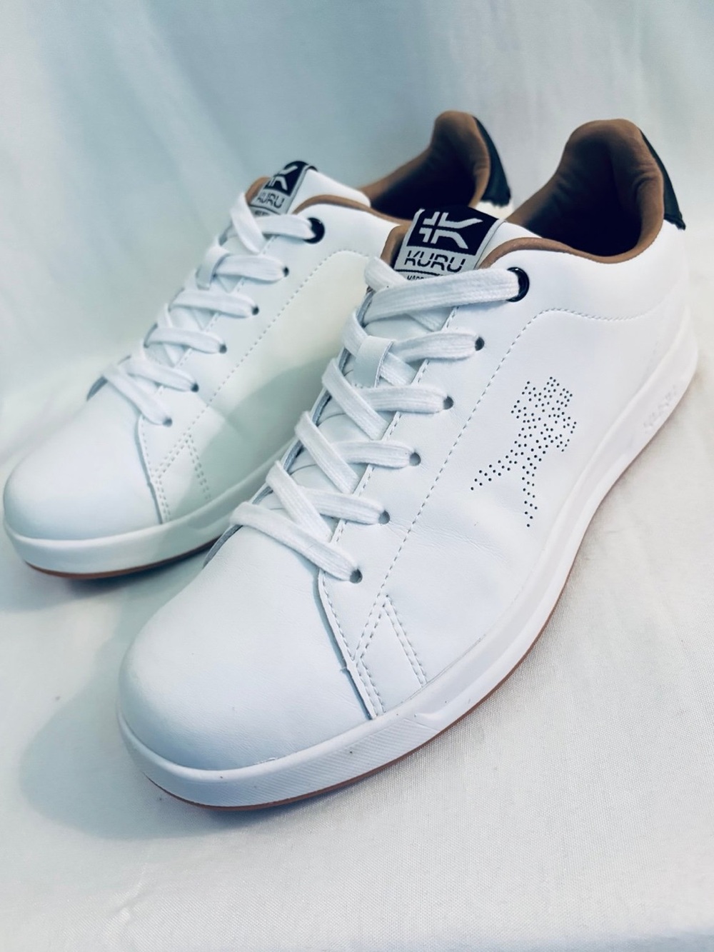 KURU ROAM Sneakers